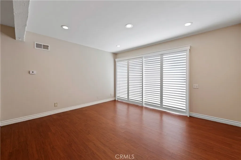 1381 S Walnut Street 2008, Anaheim, California 92802 home-pic-1