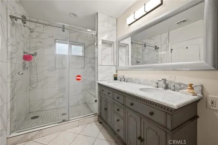 18900 Knapp, Northridge, California 91324