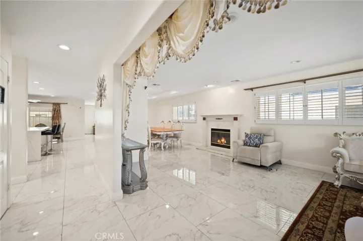 18900 Knapp, Northridge, California 91324