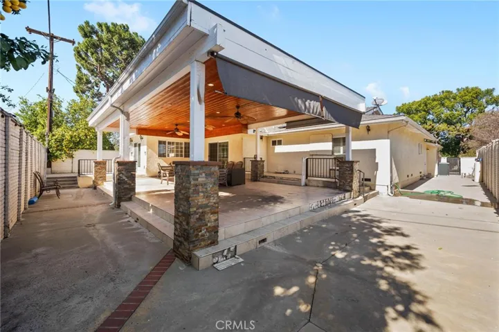 18900 Knapp, Northridge, California 91324