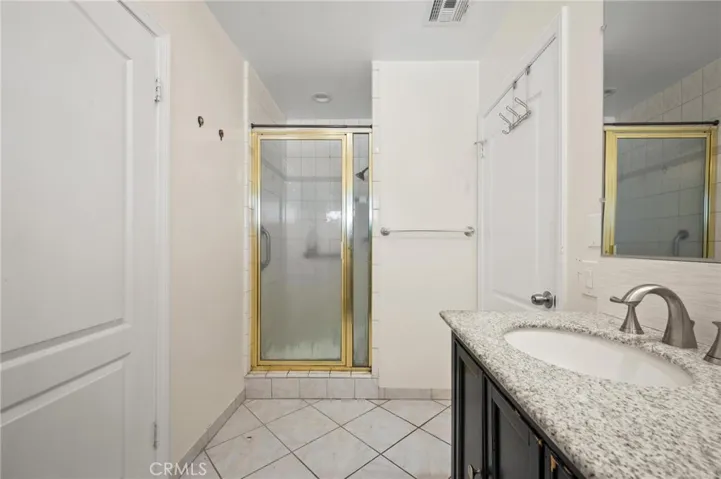 18900 Knapp, Northridge, California 91324