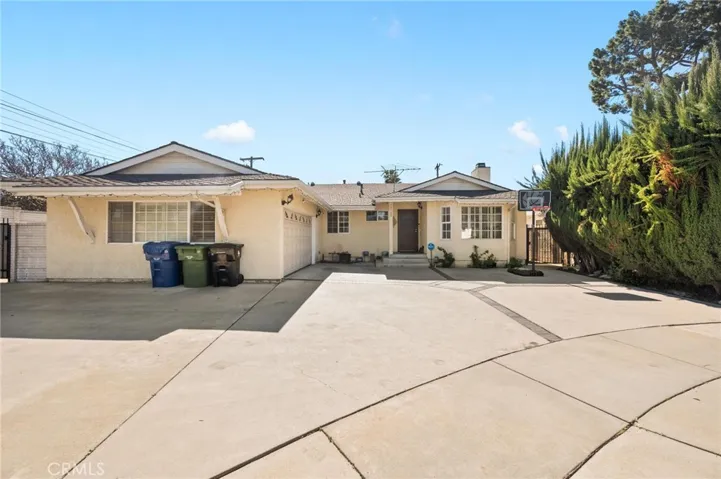 18900 Knapp, Northridge, California 91324