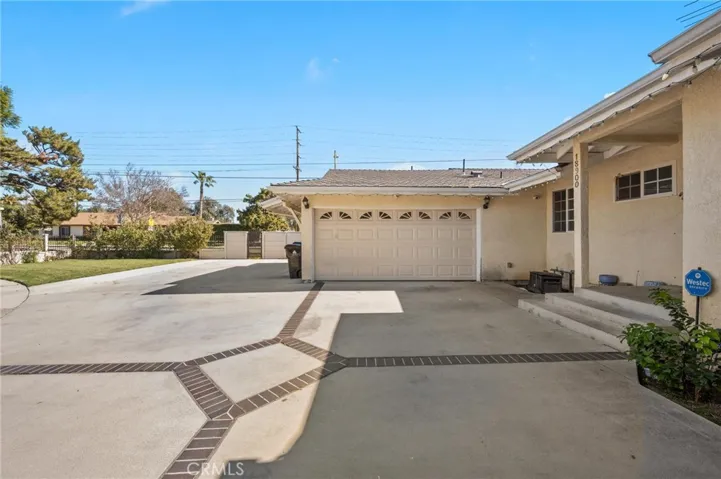 18900 Knapp, Northridge, California 91324