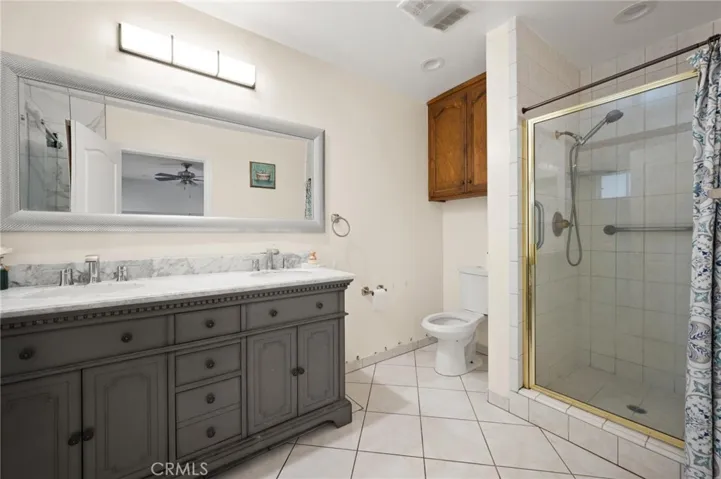 18900 Knapp, Northridge, California 91324