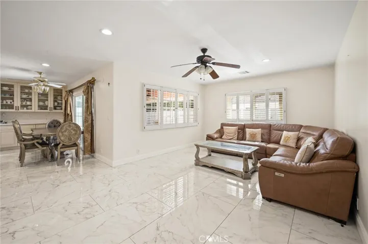 18900 Knapp, Northridge, California 91324