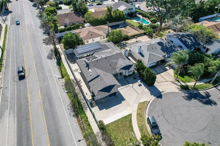 18900 Knapp, Northridge, California 91324