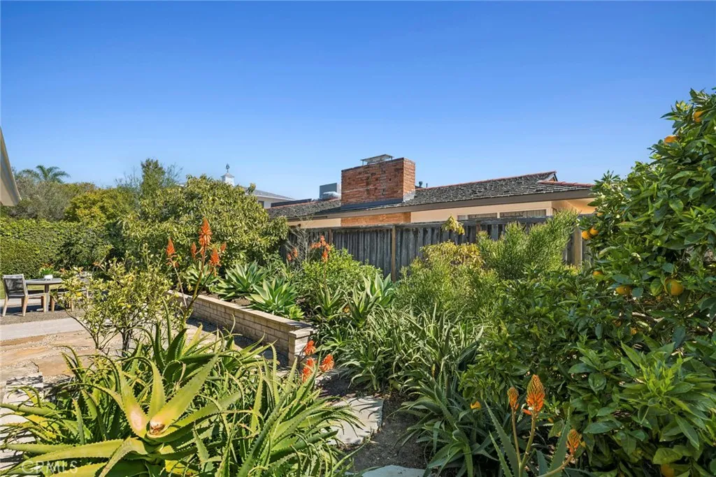 1800 Tradewinds Lane, Newport Beach, California 92660 home-pic-29