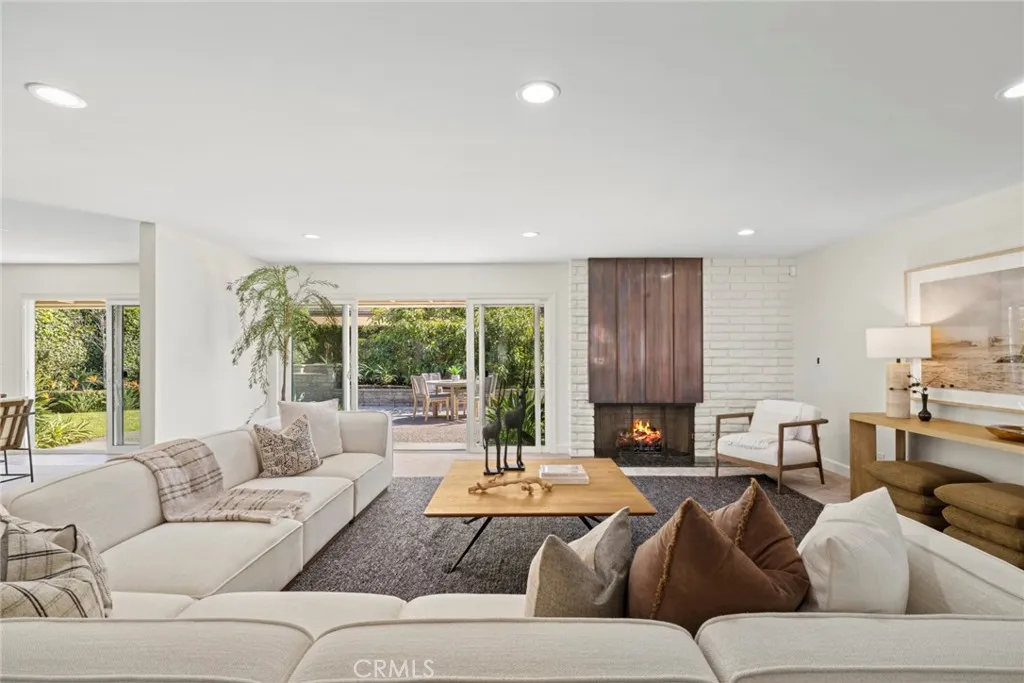 1800 Tradewinds Lane, Newport Beach, California 92660 home-pic-5