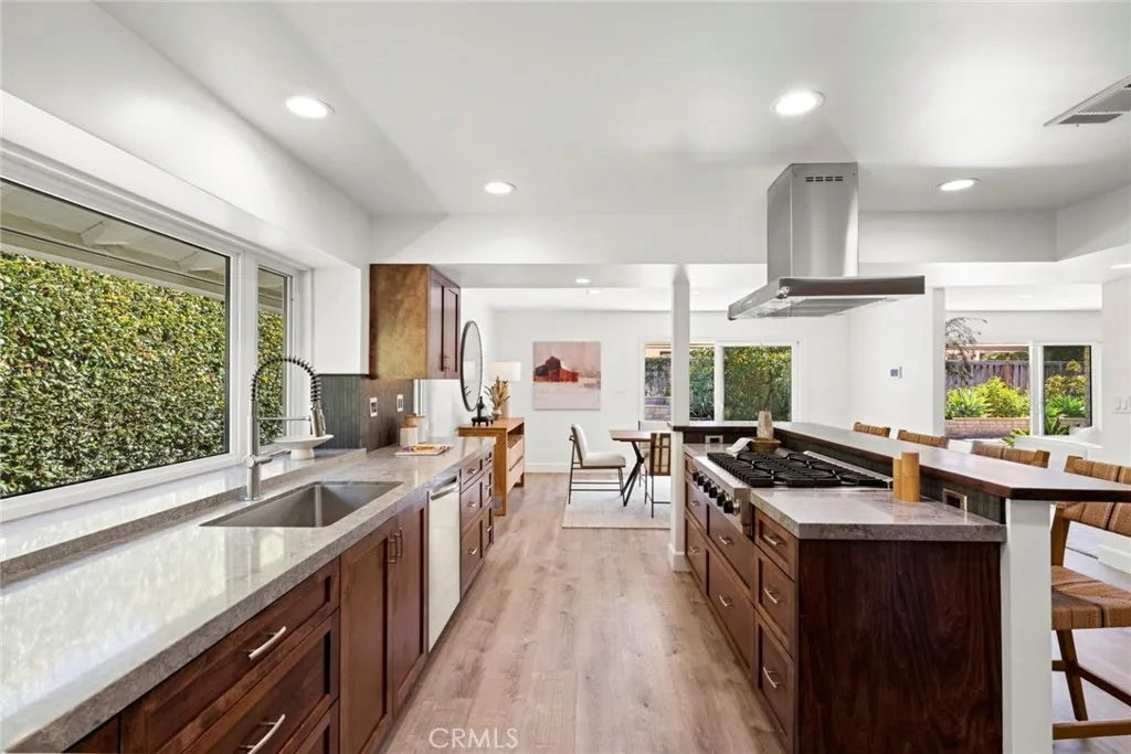 1800 Tradewinds Lane, Newport Beach, California 92660 home-pic-13