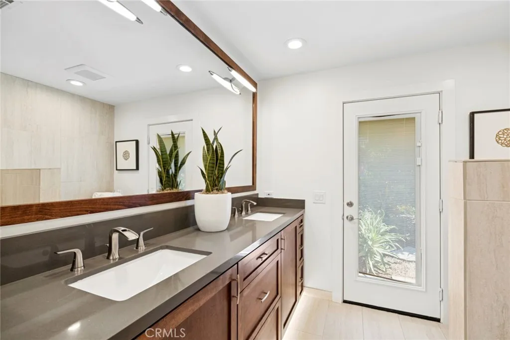 1800 Tradewinds Lane, Newport Beach, California 92660 home-pic-18