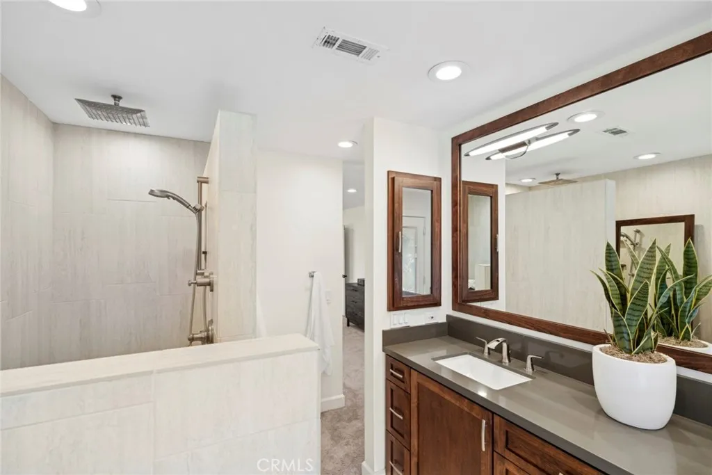 1800 Tradewinds Lane, Newport Beach, California 92660 home-pic-19