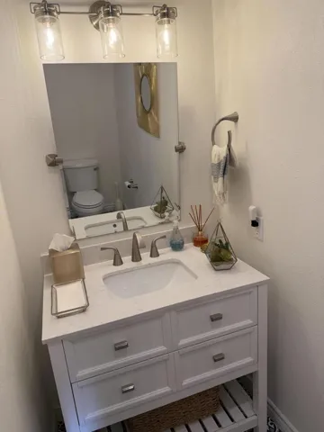 26-GUEST BATH