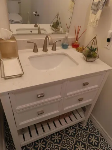 28-GUEST BATH 3