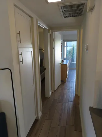 31A-HALL CLOSET