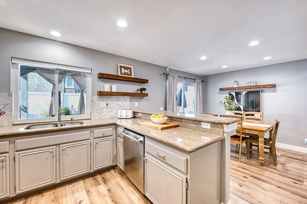 43 Calle Estero, Rancho Santa Margarita, California 92688 home-pic-7