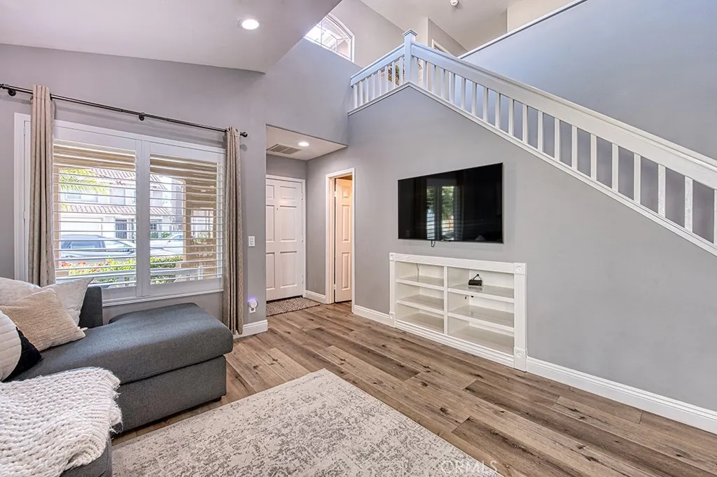 43 Calle Estero, Rancho Santa Margarita, California 92688 home-pic-5