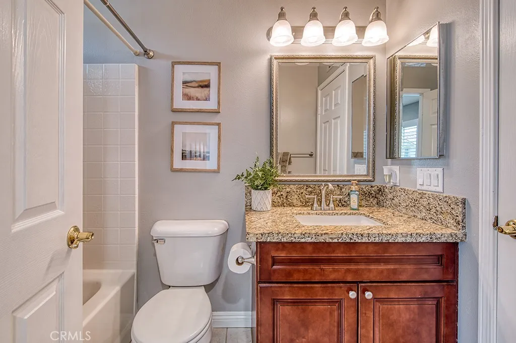 43 Calle Estero, Rancho Santa Margarita, California 92688 home-pic-16