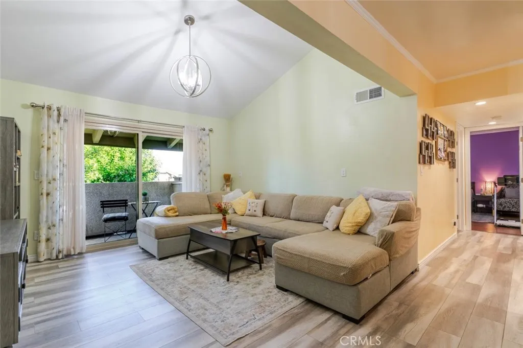 10636 Woodley Avenue 54, Granada Hills, California 91344 home-pic-3