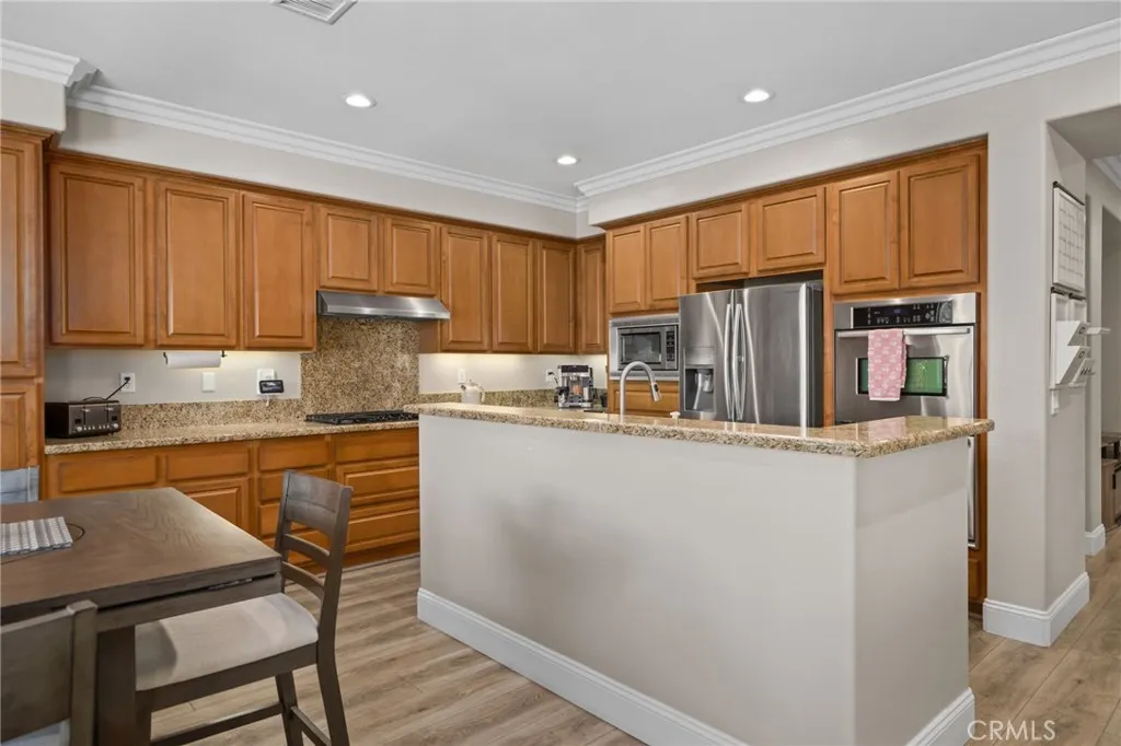 14215 Rolling Stream Place, Eastvale, California 92880 home-pic-15