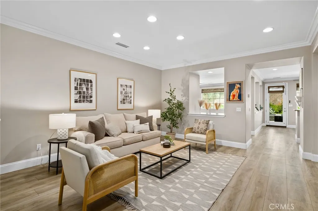 14215 Rolling Stream Place, Eastvale, California 92880 home-pic-5