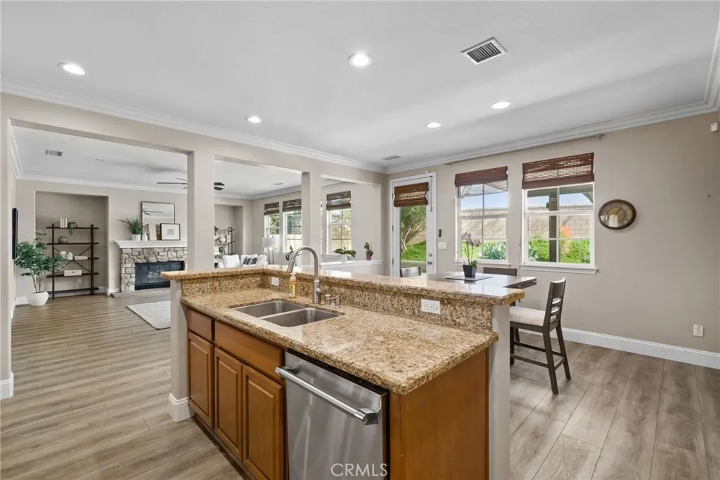 14215 Rolling Stream Place, Eastvale, California 92880 home-pic-17