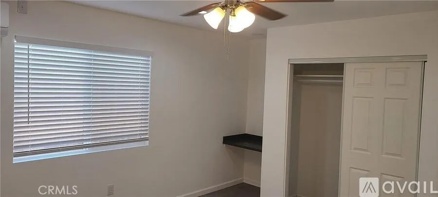 Bedroom w/Built-in Desk - Unit B