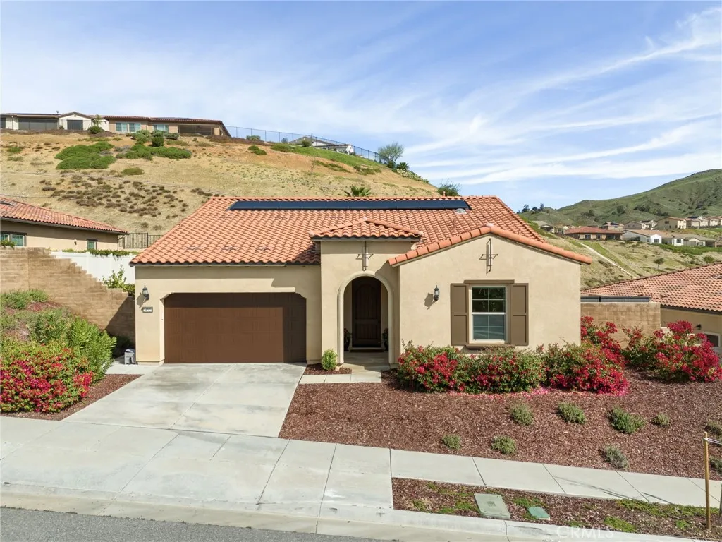 24528 Crestley Drive, Corona, California 92883 home-pic-1