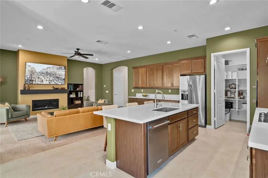 24528 Crestley Drive, Corona, California 92883 home-pic-10