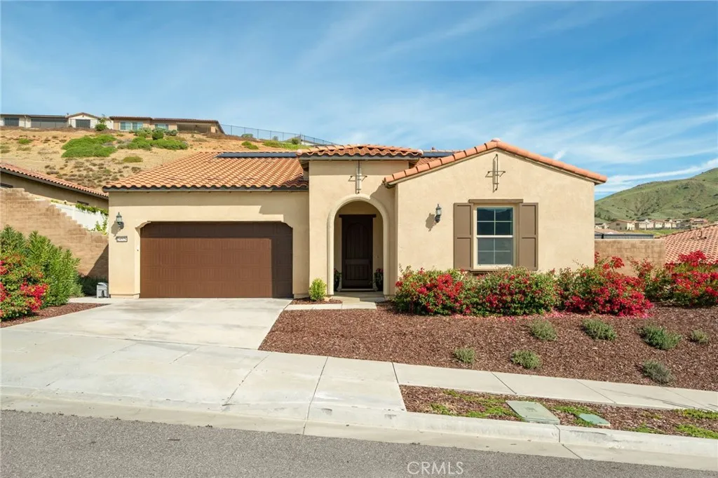 24528 Crestley Drive, Corona, California 92883 home-pic-2