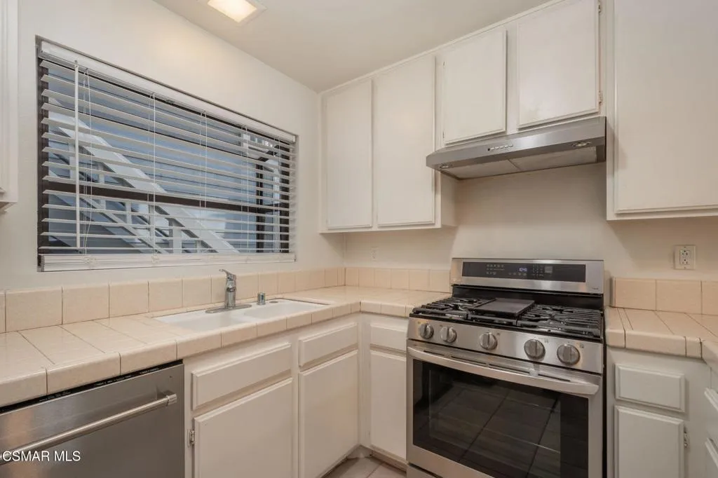 647 Arneill Road, Camarillo, California 93010 home-pic-10
