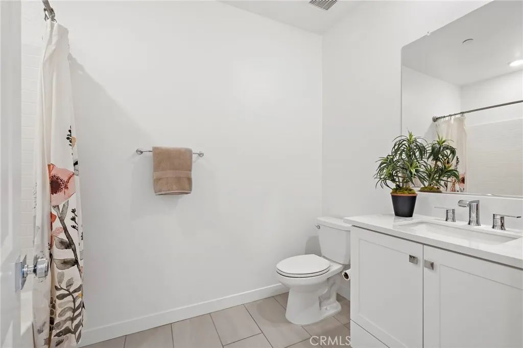 1200 Lasso Way 305, Ladera Ranch, California 92694 home-pic-17