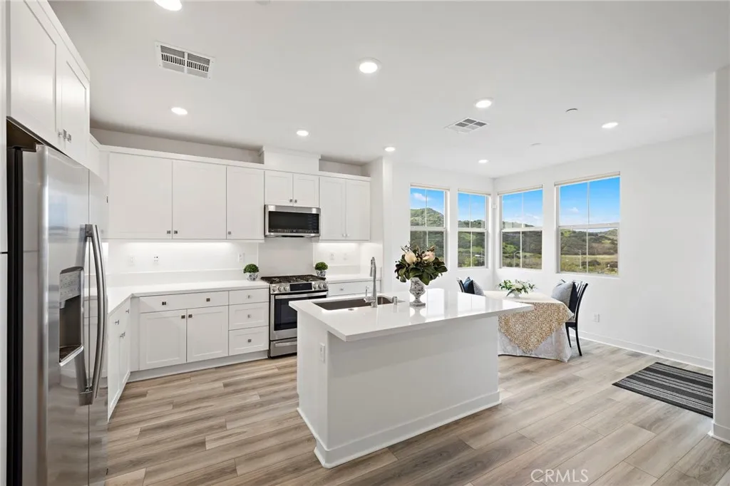 1200 Lasso Way 305, Ladera Ranch, California 92694 home-pic-6