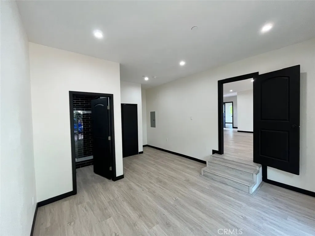 2645 W Via Corona, Montebello, California 90640 home-pic-14