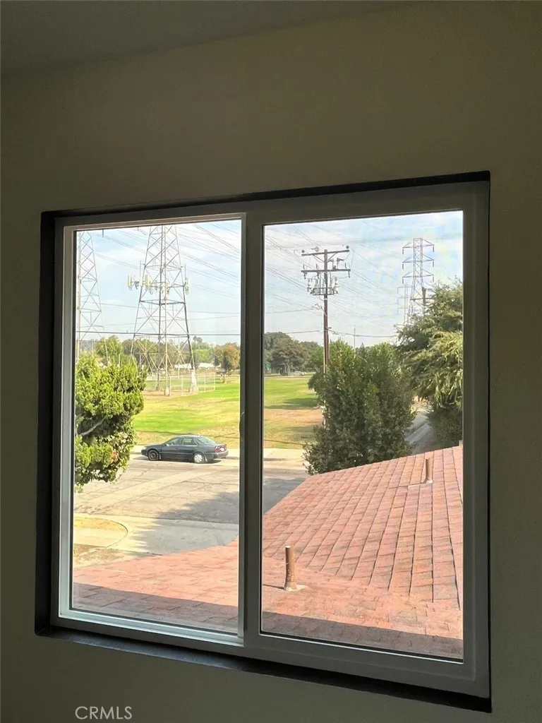 2645 W Via Corona, Montebello, California 90640 home-pic-27