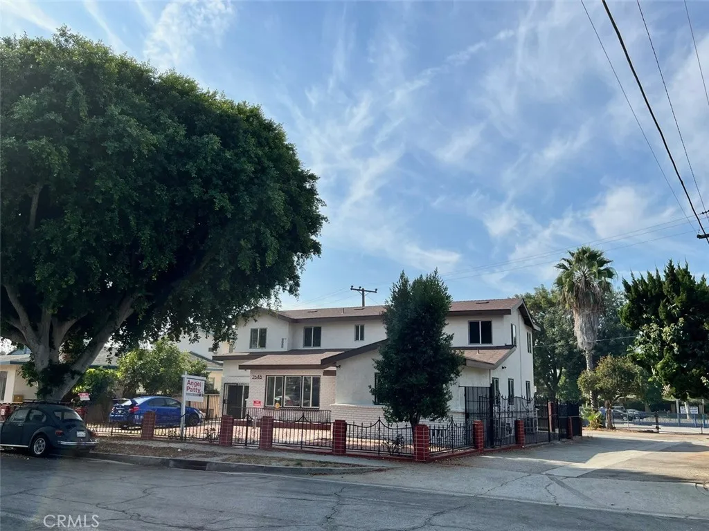 2645 W Via Corona, Montebello, California 90640 home-pic-17