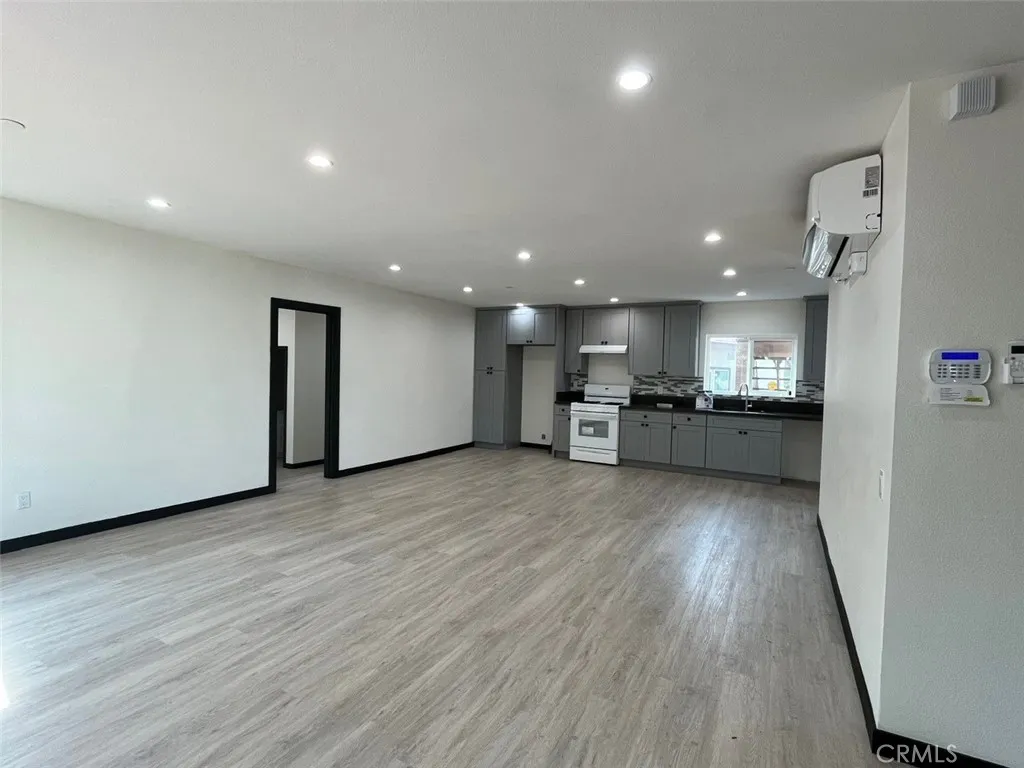 2645 W Via Corona, Montebello, California 90640 home-pic-4