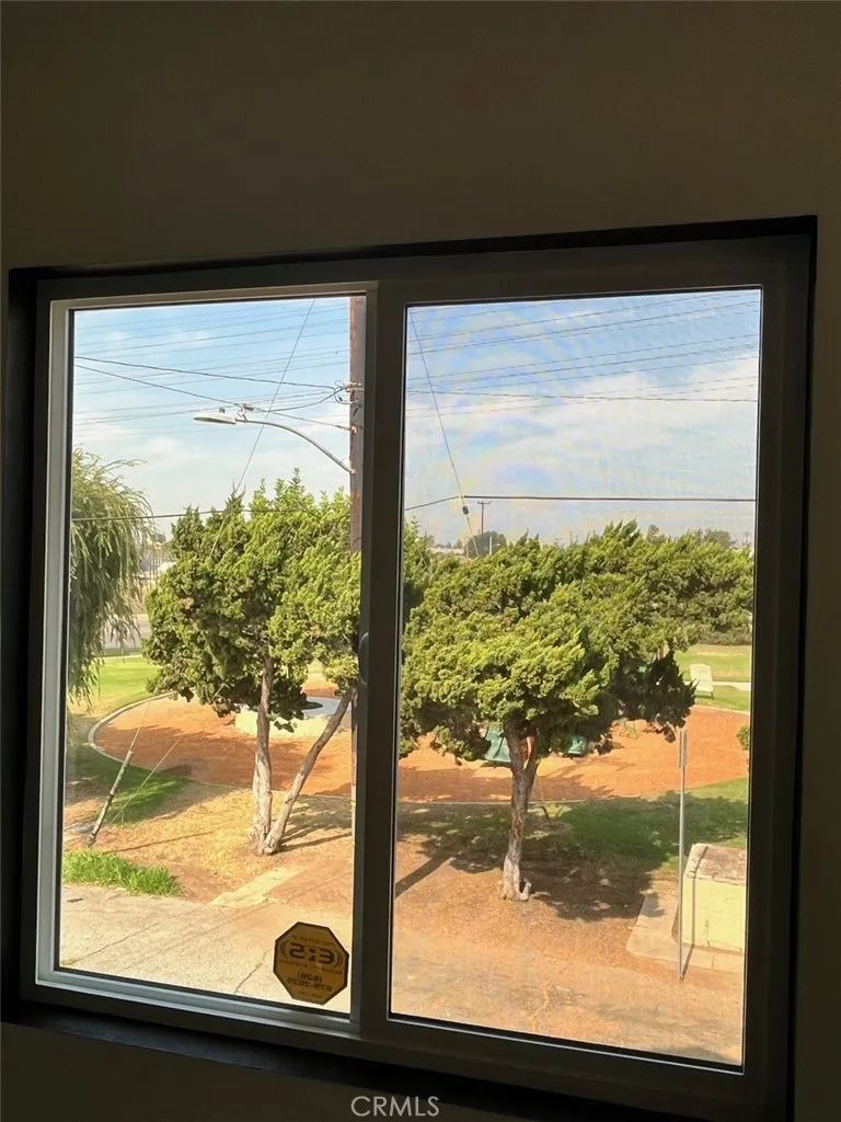 2645 W Via Corona, Montebello, California 90640 home-pic-26