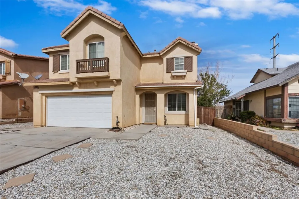13796 Starshine, Victorville, California 92392 home-pic-1