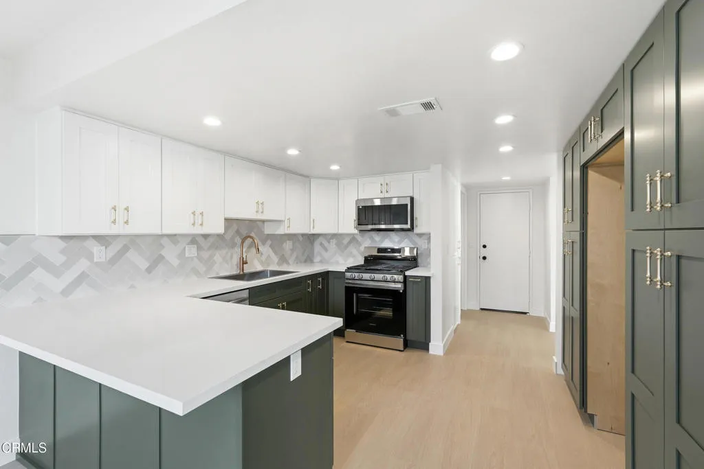 823 Earlham Street 4, Pasadena, California 91101 home-pic-1