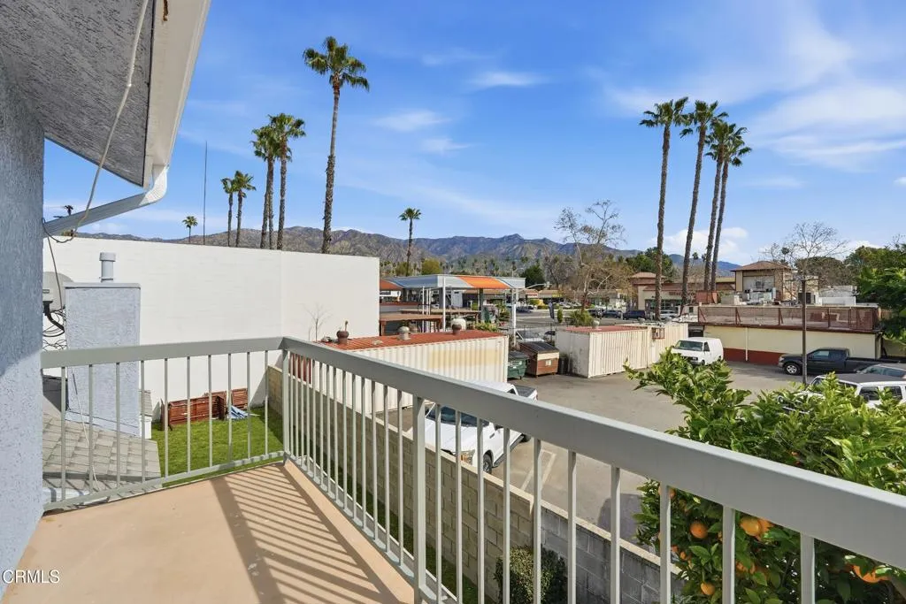 823 Earlham Street 4, Pasadena, California 91101 home-pic-15