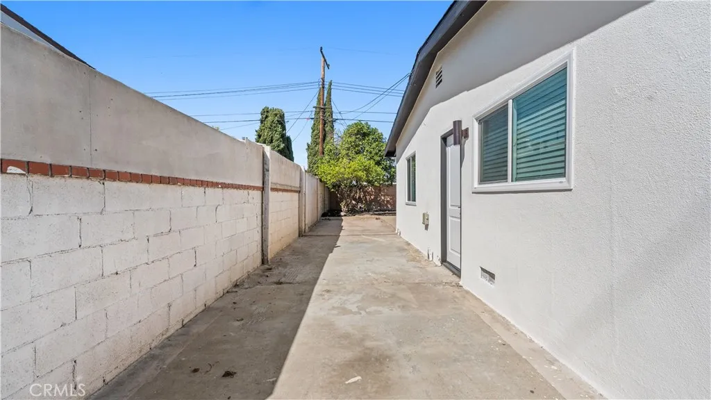 1269 E Vermont Avenue, Anaheim, California 92805 home-pic-35