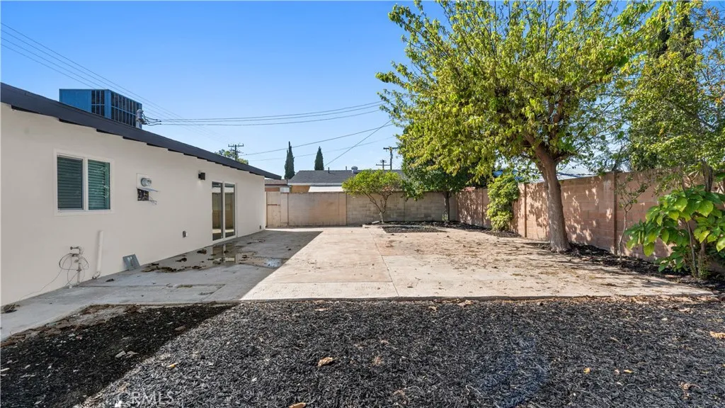 1269 E Vermont Avenue, Anaheim, California 92805 home-pic-39