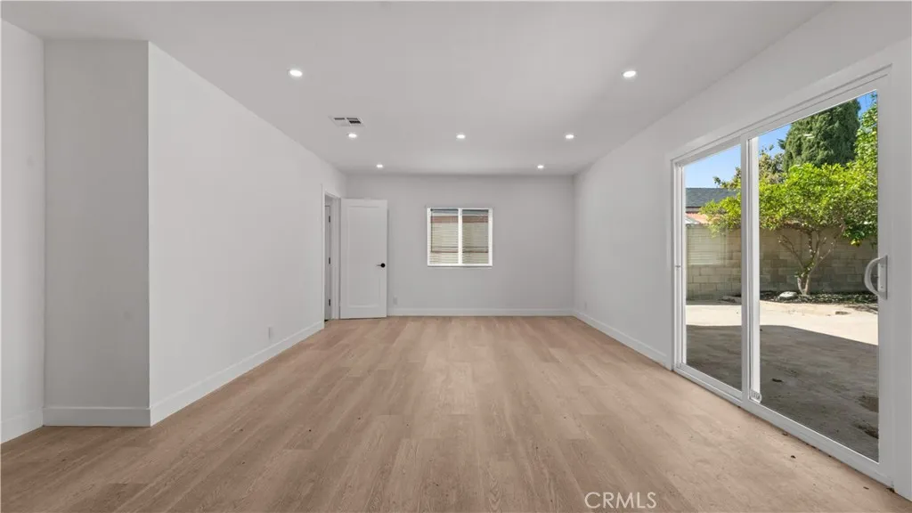 1269 E Vermont Avenue, Anaheim, California 92805 home-pic-6