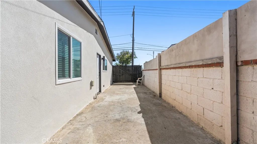 1269 E Vermont Avenue, Anaheim, California 92805 home-pic-34