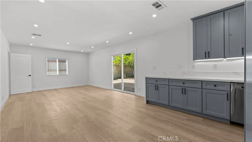 1269 E Vermont Avenue, Anaheim, California 92805 home-pic-14