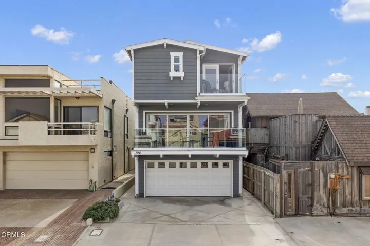 104 La Brea