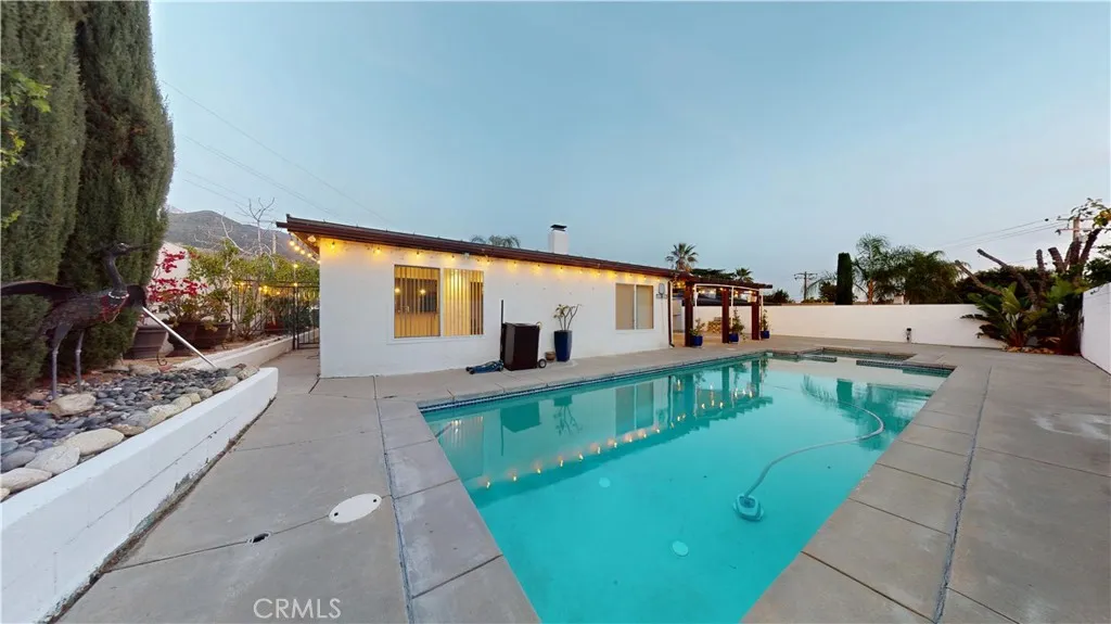 2521 Electric, Upland, California 91784 home-pic-25