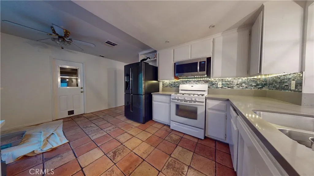 2521 Electric, Upland, California 91784 home-pic-7