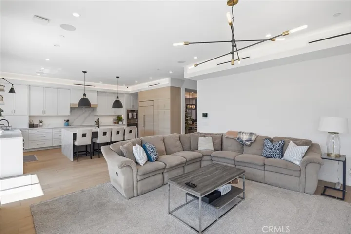 2504 Fisk Lane, Redondo Beach, California 90278