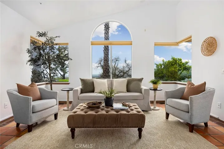 Imagine gathering friends and family here to for holiday celebrations.